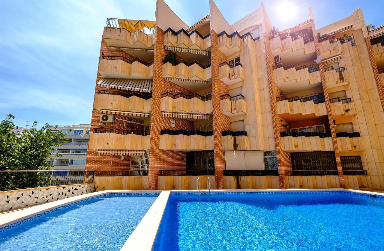 Holiday Royal Suite Concordia Torrevieja Exterior photo