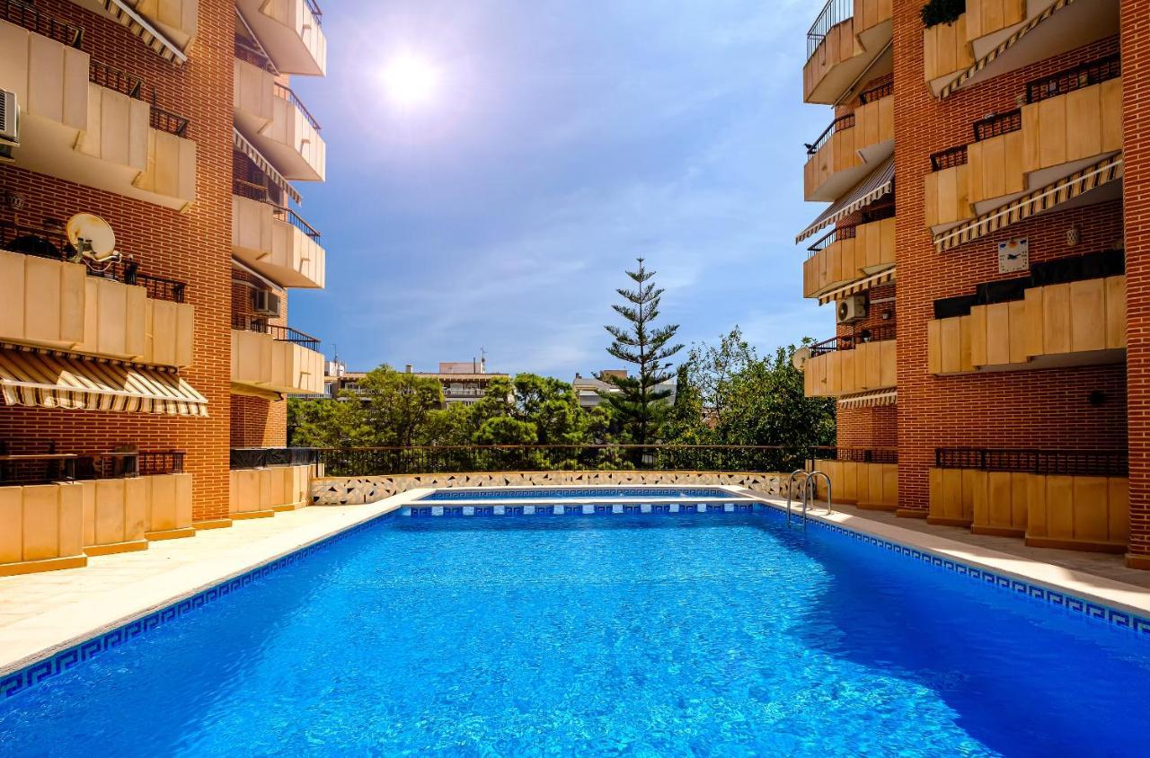 Holiday Royal Suite Concordia Torrevieja Exterior photo