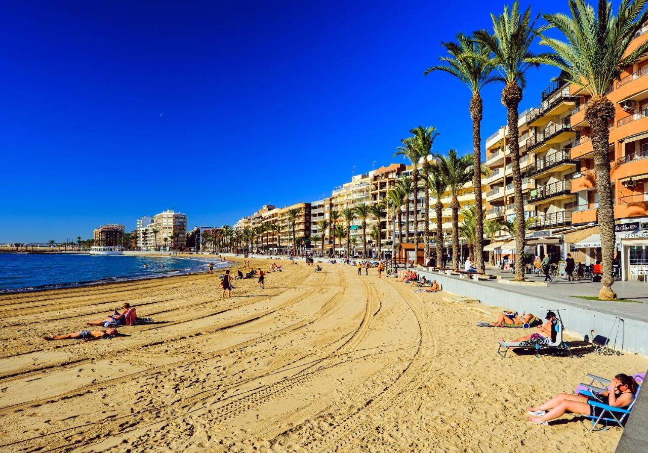 Holiday Royal Suite Concordia Torrevieja Exterior photo