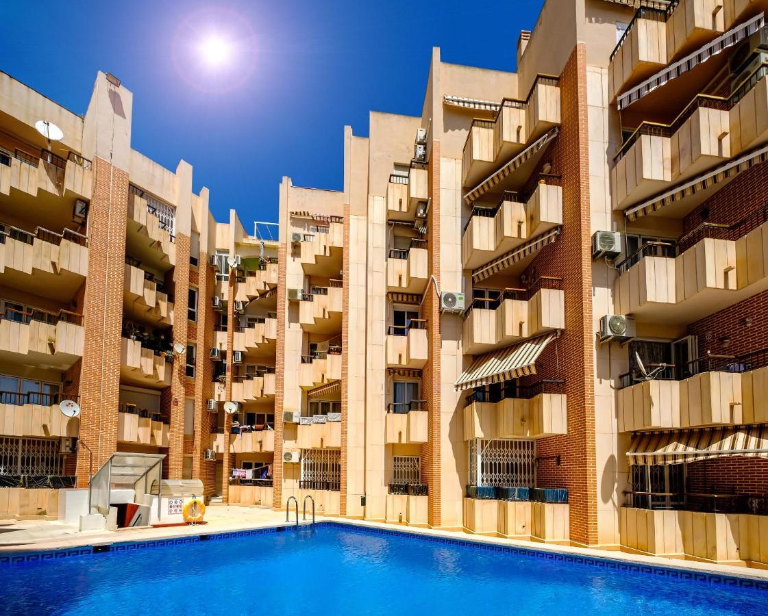 Holiday Royal Suite Concordia Torrevieja Exterior photo